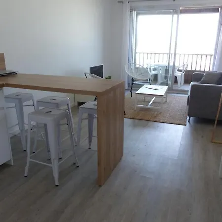 Des Minimes Ponant 6 Vue Apartamento