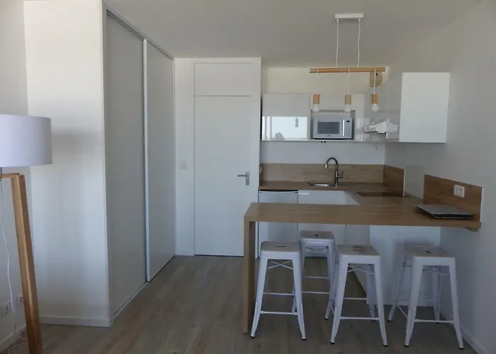 Des Minimes Ponant 6 Vue La Rochelle (Charente-Maritime)